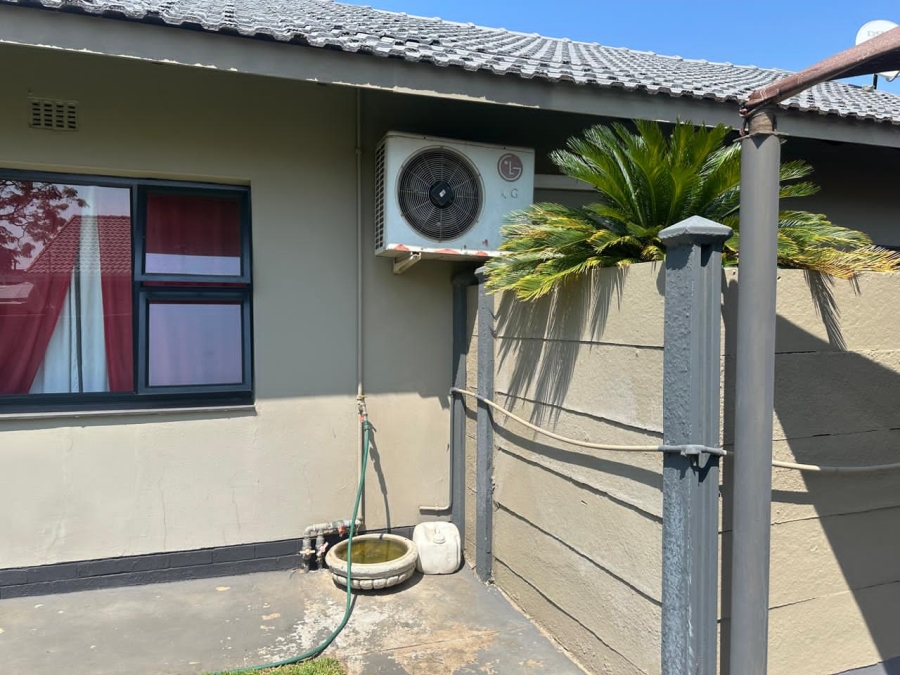 4 Bedroom Property for Sale in Rustenburg Central North West